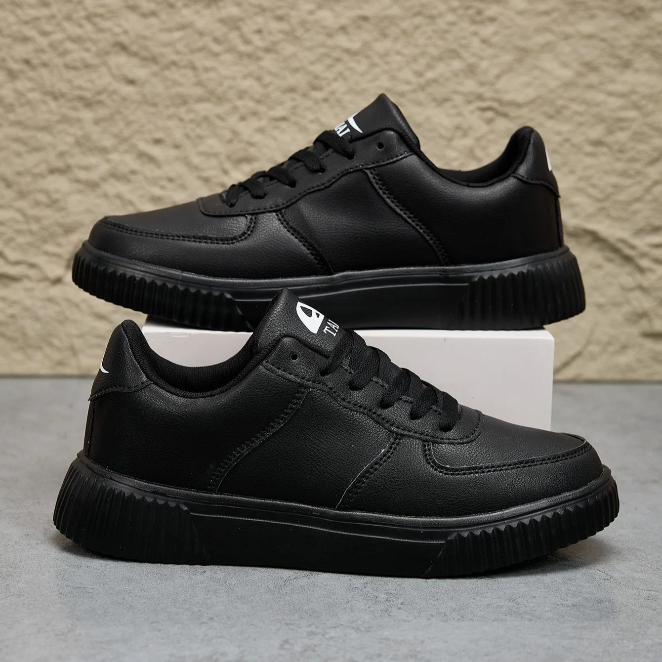 Men'S Shoes Black And White - أحذية جلدية للرجال في الهواء الطلق،