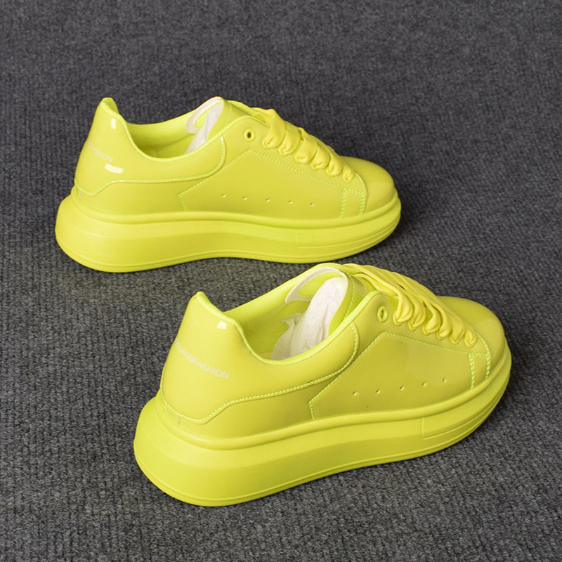 Men'S Shoes Casual Sneakers - أحذية كاجوال بيضاء مطلية باللاكيه للرجال