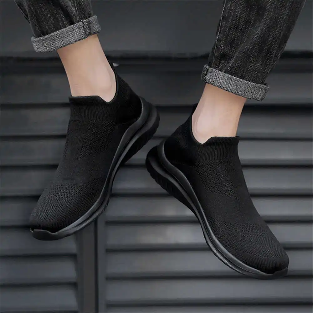 Men Shoes Most Expensive - أحذية تنس جديدة ناعمة باللون البيج