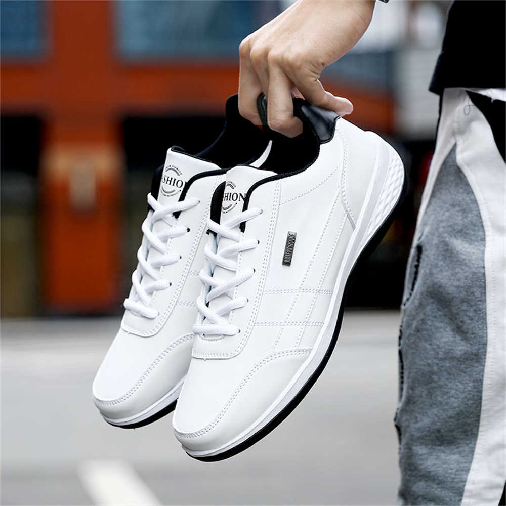 Men Shoes Trainers - أحذية رجالية رسمية بيضاء مقاس 41-42