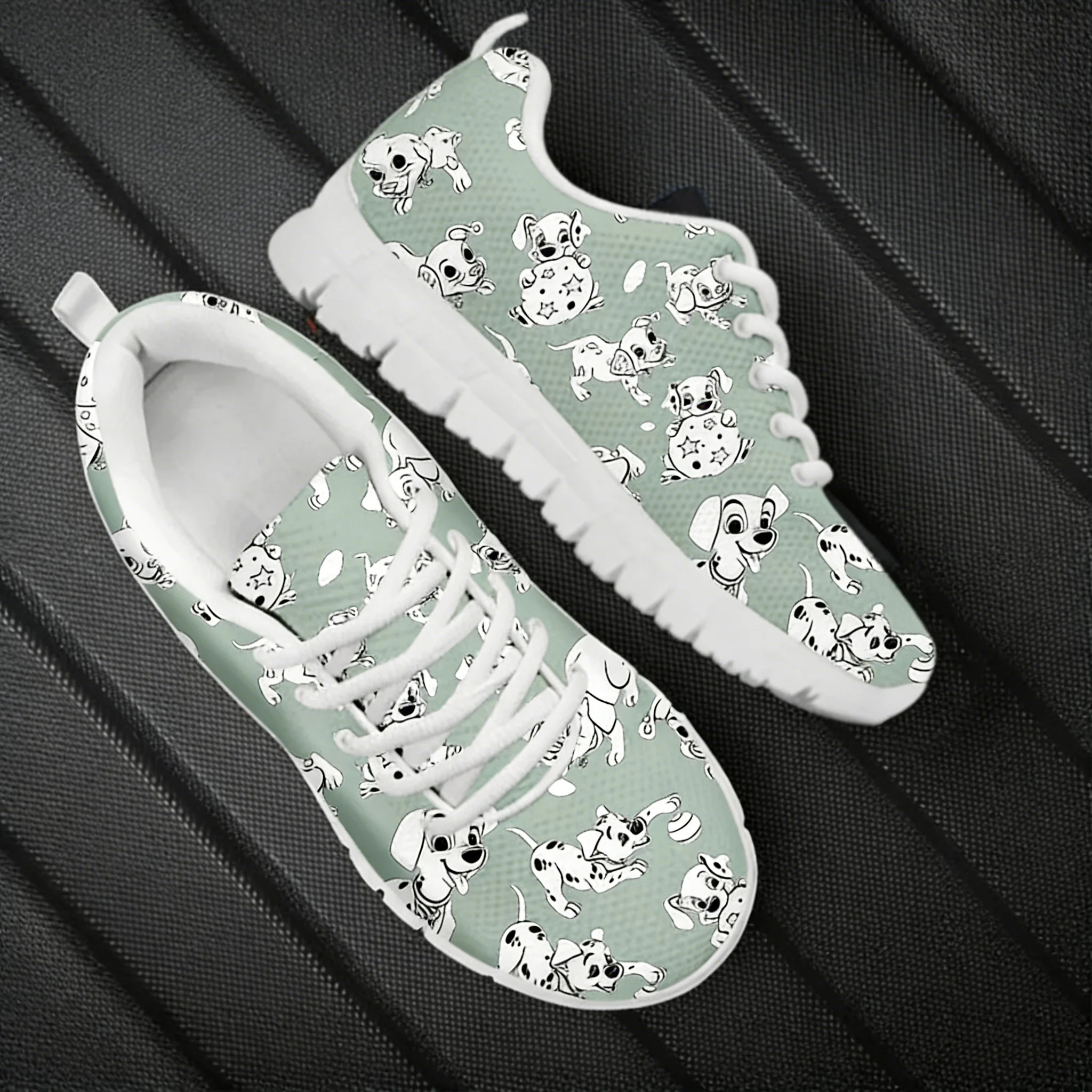 Men'S Shoes Black And White - أحذية رياضية نسائية كاجوال بنمط كلب