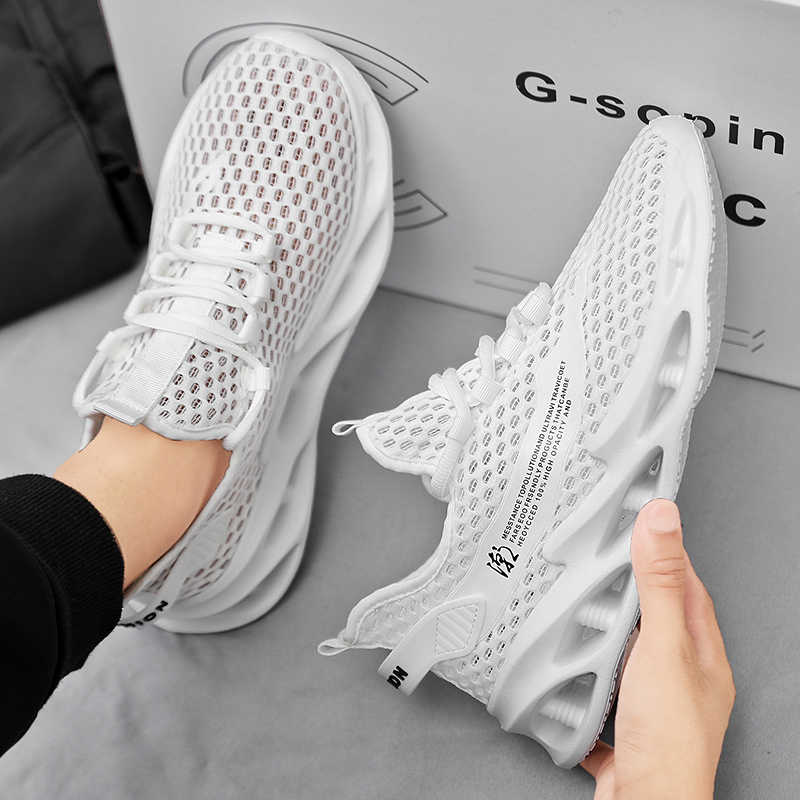 أحذية رياضية شفافة للرجال بكعب - مراجعة Men Shoes Most Expensive وسعره