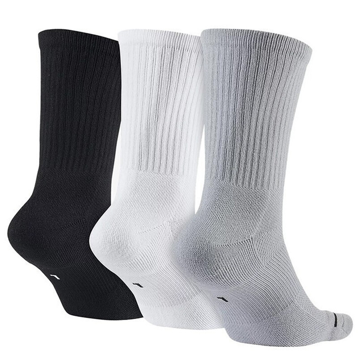 جوارب نايكي (NIKE) مكونة من 3  - مراجعة Men Shoes Jordan وسعره